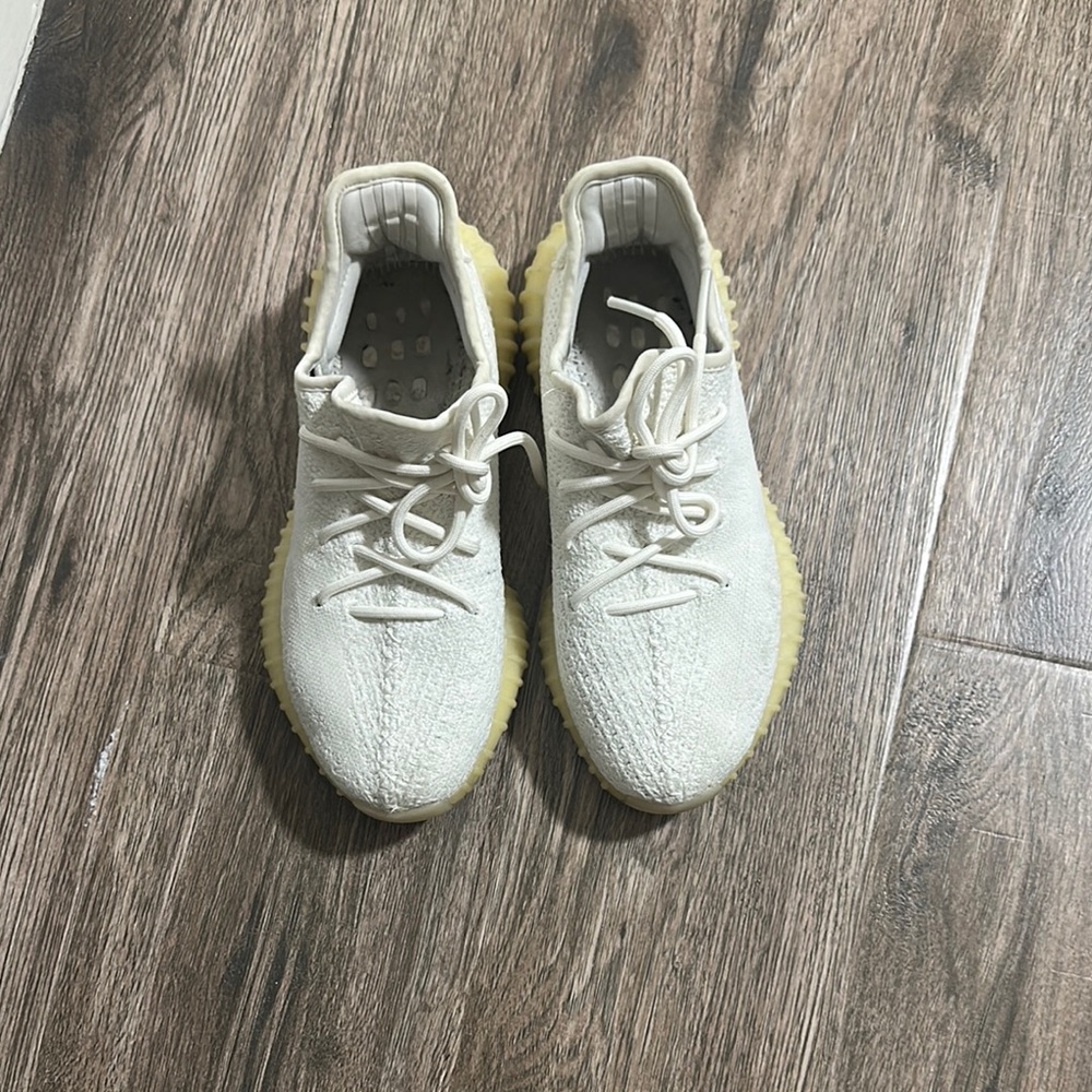 Yeezy Cream White Sneakers